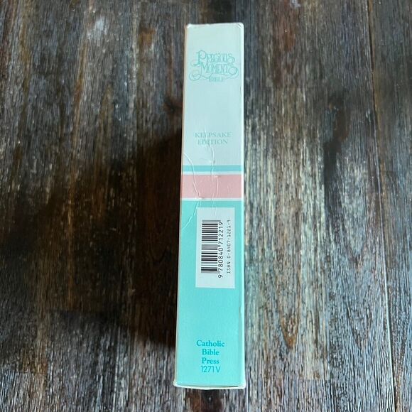 Vintage Precious Moments Bible Catholic Edition Leatherflex Violet Name Stamp - Picture 8 of 10